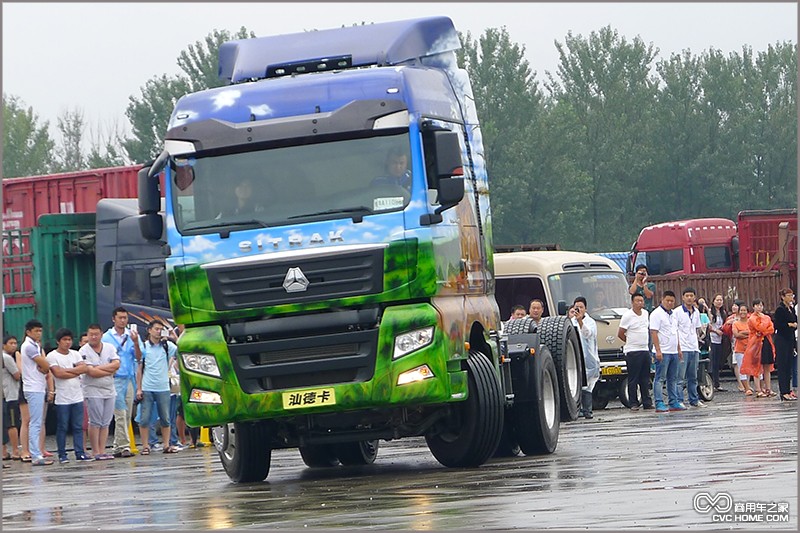 重卡也漂移  商用車(chē)之家