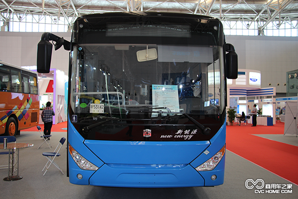 中通LCK6106PHENVQ風(fēng)采插電式混合動力城市客車