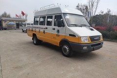 南京依維柯NJ5046XGCZA-1斗式工程車(chē)（柴油國六10-13座）